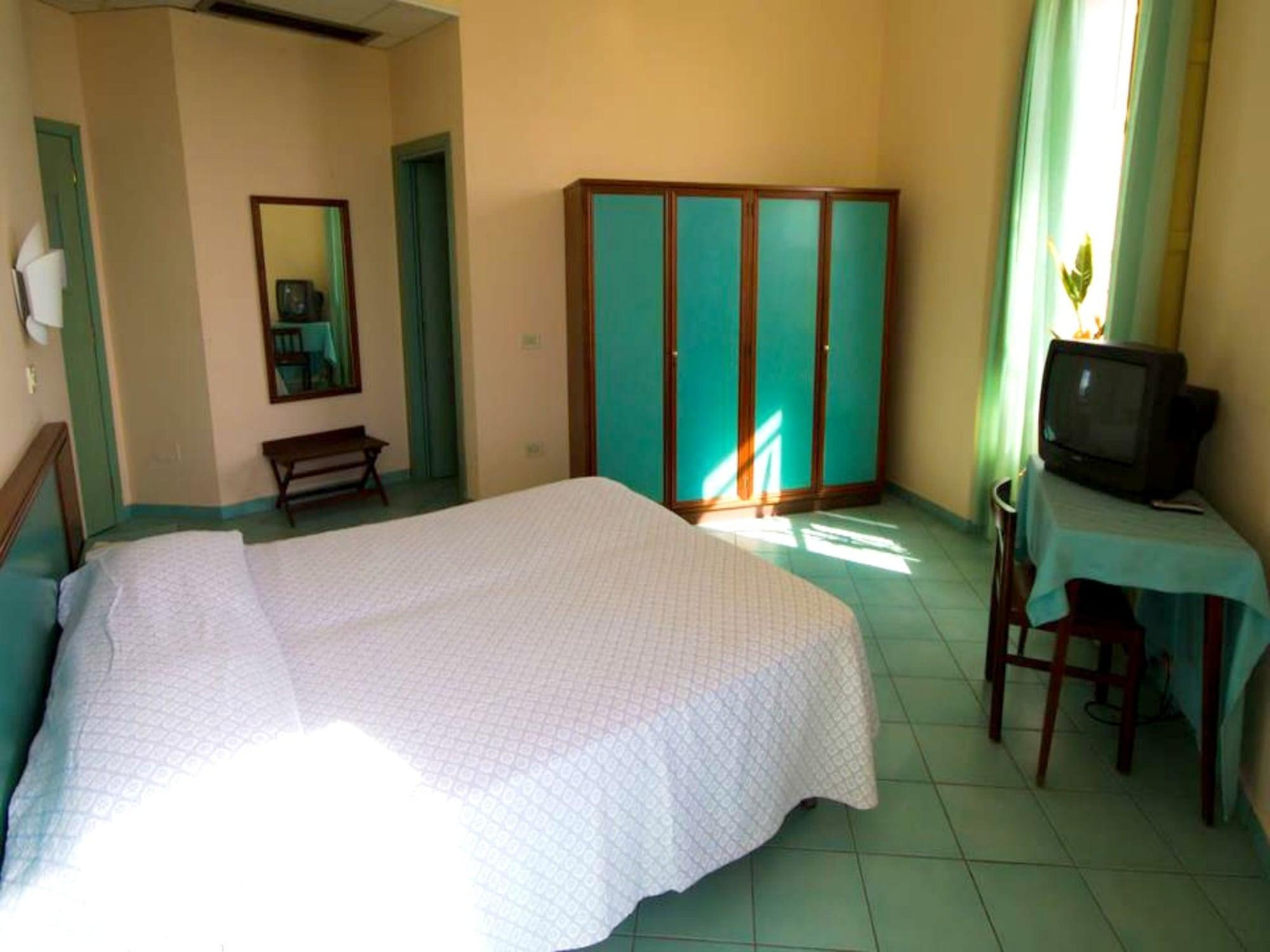 Hotel Serapo Гаета Екстер'єр фото
