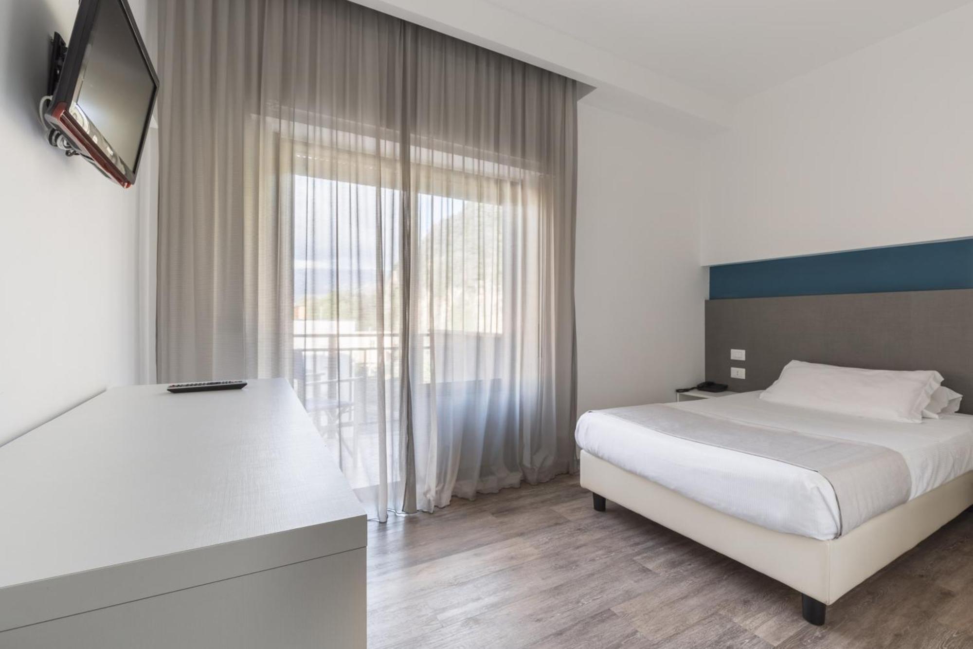Hotel Serapo Гаета Екстер'єр фото