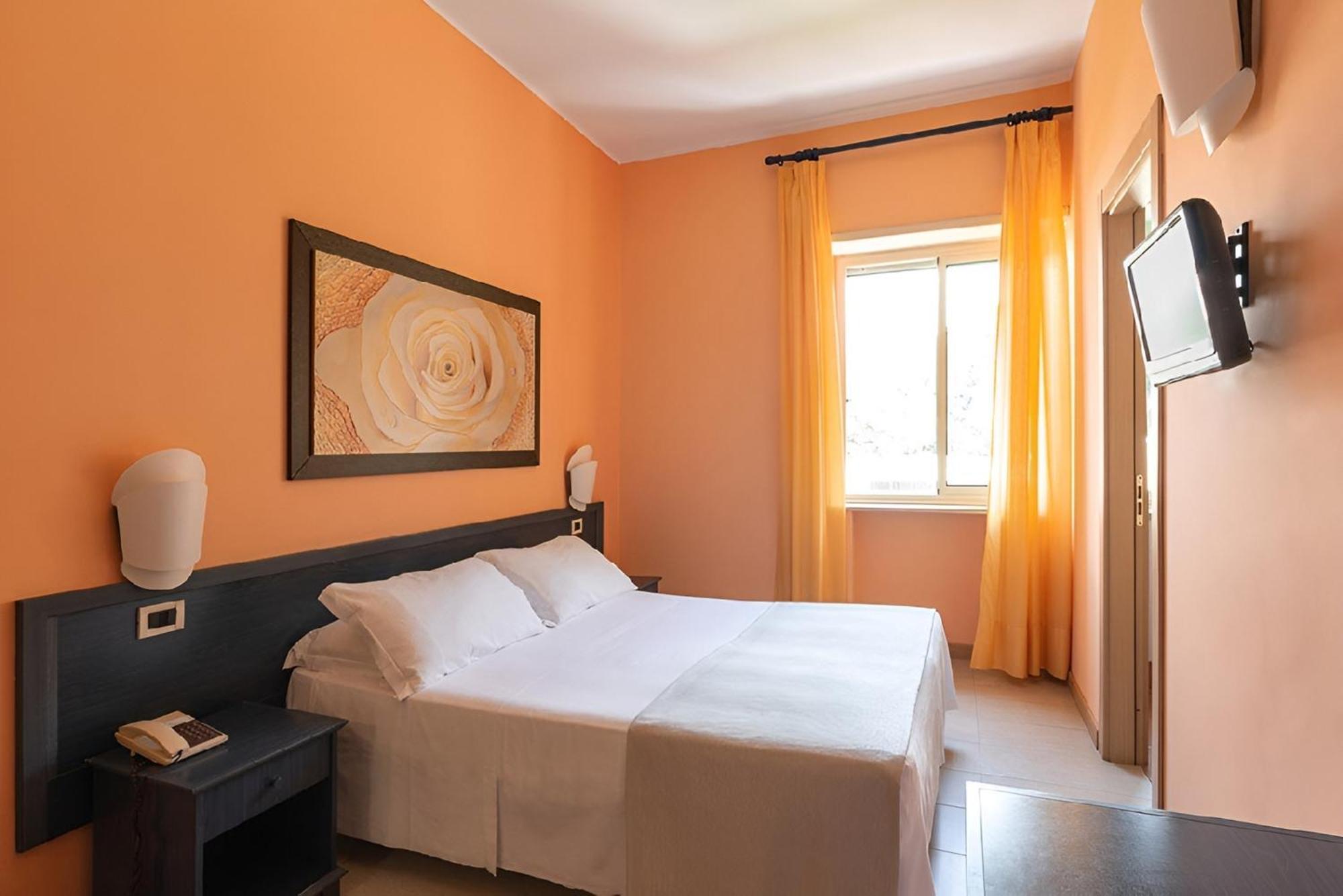 Hotel Serapo Гаета Екстер'єр фото