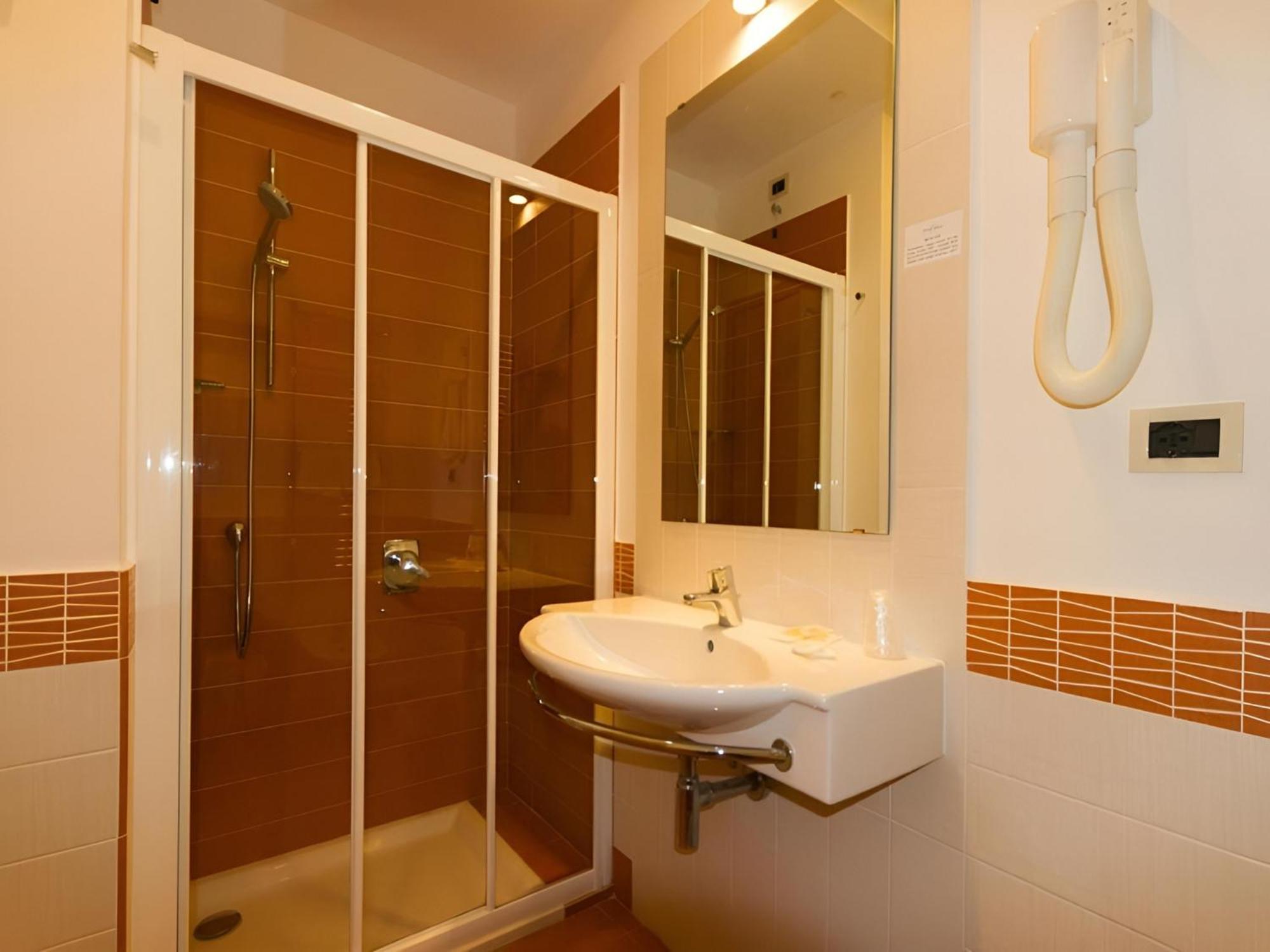 Hotel Serapo Гаета Екстер'єр фото