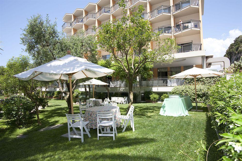 Hotel Serapo Гаета Екстер'єр фото