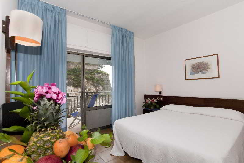 Hotel Serapo Гаета Екстер'єр фото